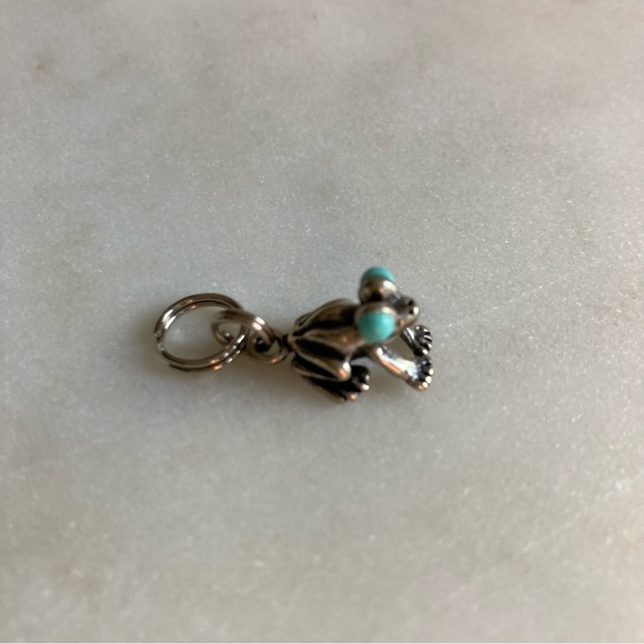 Vintage Silver Frog Necklace Pendant With Turquoise Eyes - Picture 4 of 6